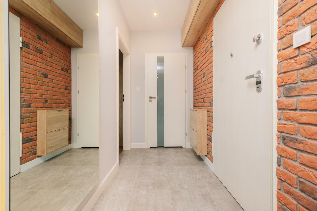 Stare Bielany 2-Bedroom Apartment Варшава Екстериор снимка