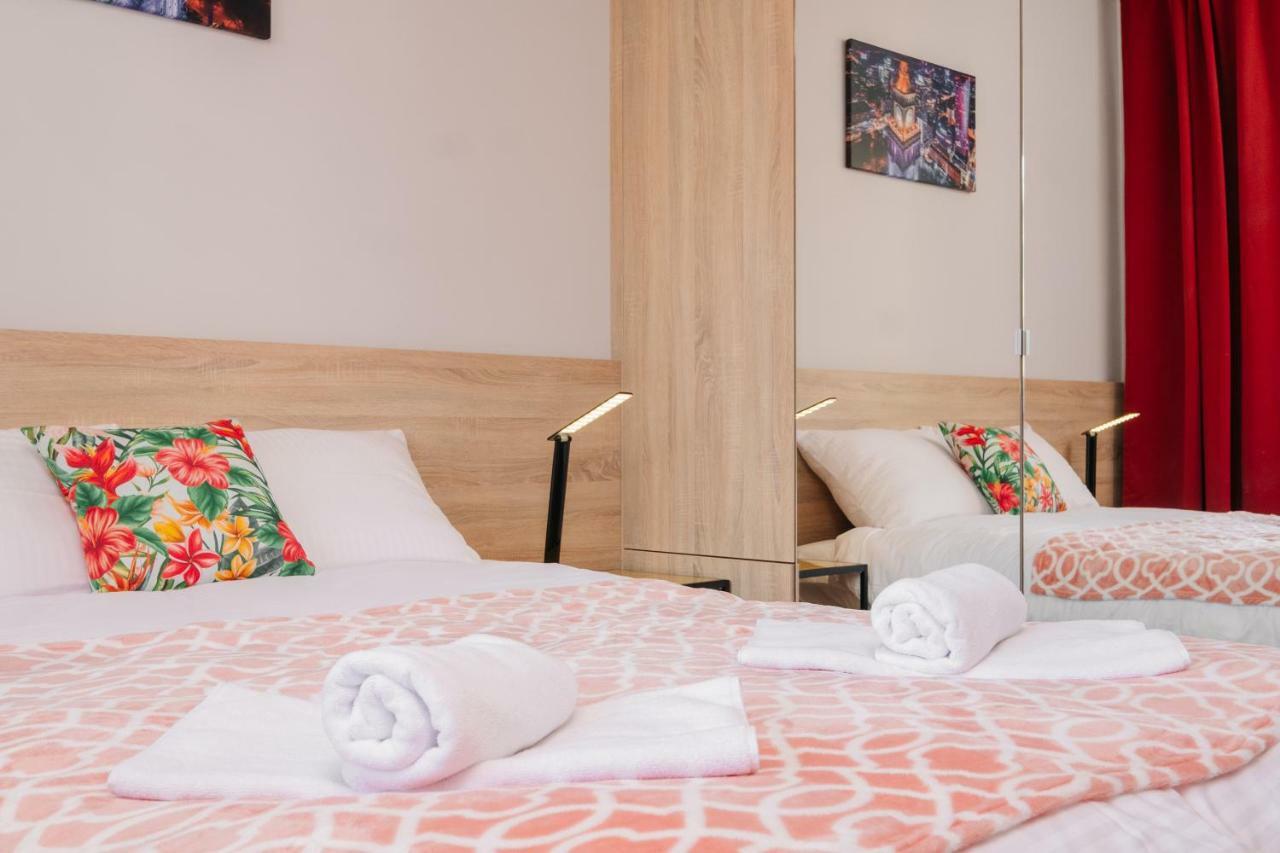 Stare Bielany 2-Bedroom Apartment Варшава Екстериор снимка